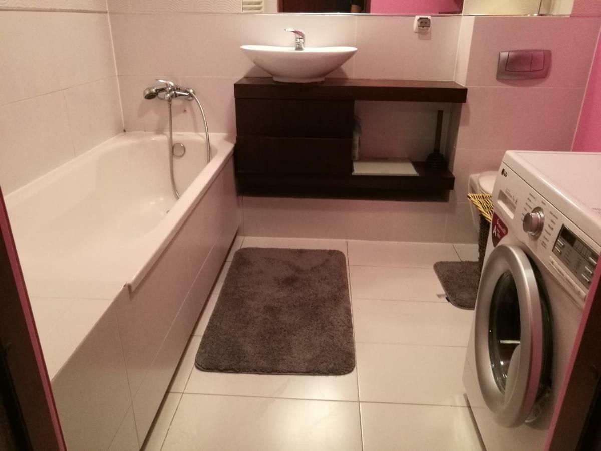 Salt Mine Apartment 64M2 فيليتشكا المظهر الخارجي الصورة