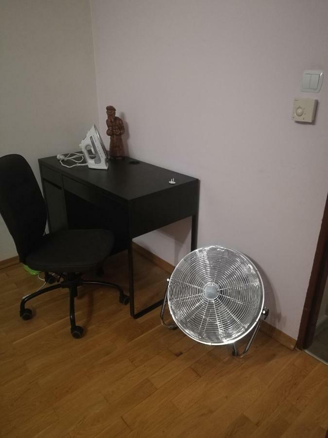 Salt Mine Apartment 64M2 فيليتشكا المظهر الخارجي الصورة